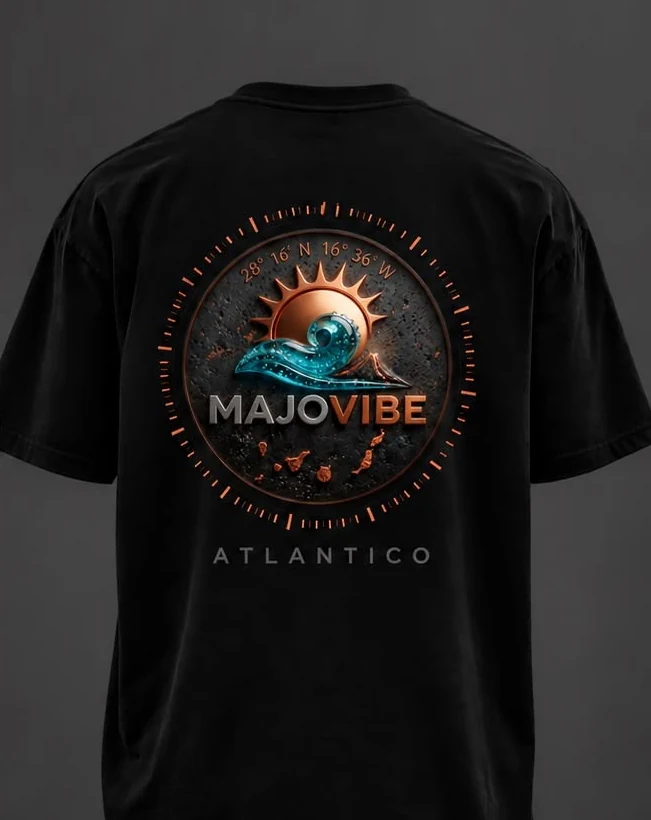 Visualización de diseño: Camiseta negra Medallón, espalda